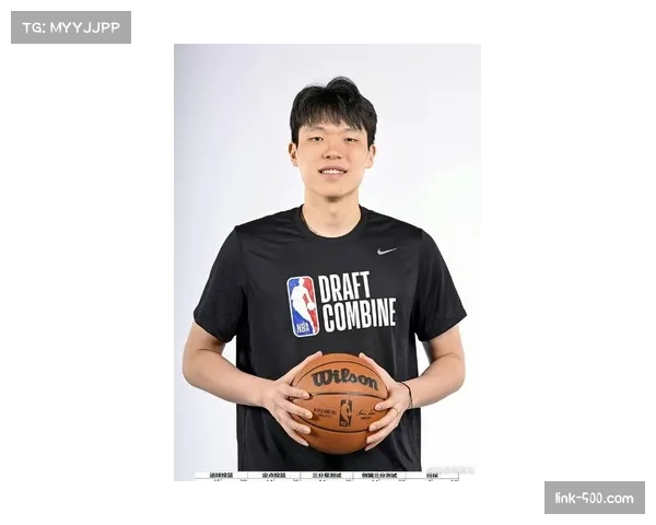 杨瀚森首秀表现低迷林书豪提出中肯建议比卢普斯仍力挺其核心地位 杨瀚森首秀表现低迷林书豪提出中肯建议比卢普斯仍力挺其核心地位